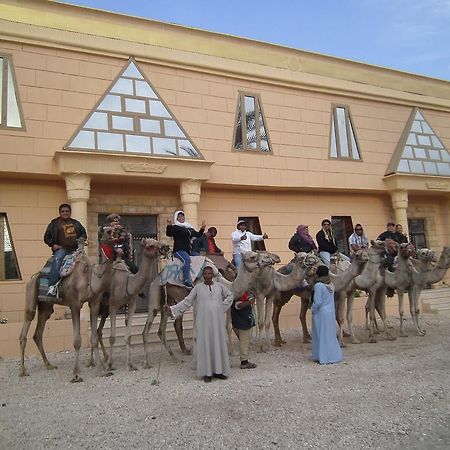 Pyramids Luxor Hotel & Spa Екстериор снимка