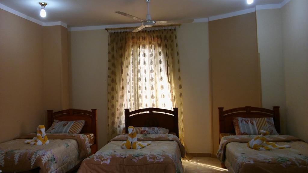 Pyramids Luxor Hotel & Spa Екстериор снимка