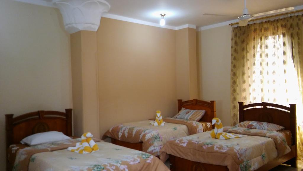 Pyramids Luxor Hotel & Spa Екстериор снимка