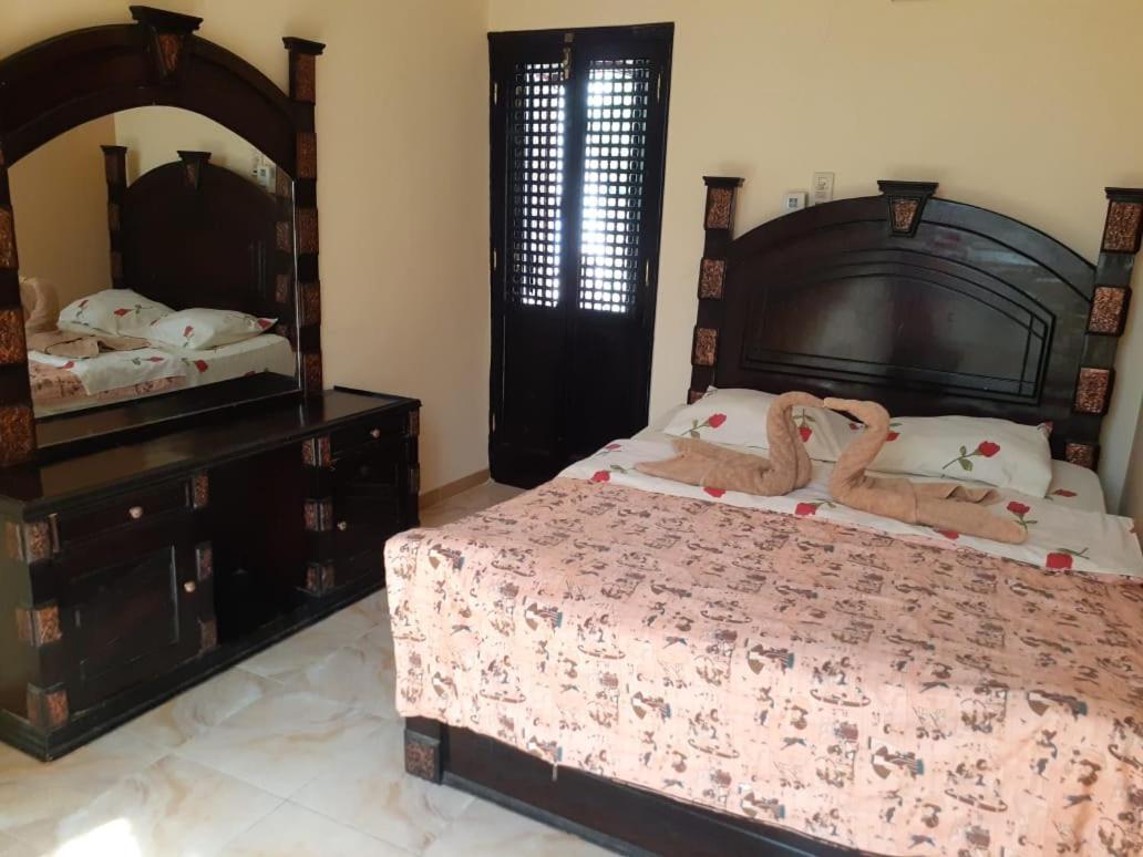 Pyramids Luxor Hotel & Spa Екстериор снимка